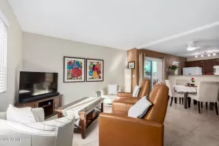 Photo #5: 6965305 Listing 