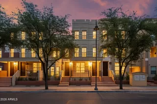 More Details about MLS # 6965749 : 581 S ROOSEVELT STREET