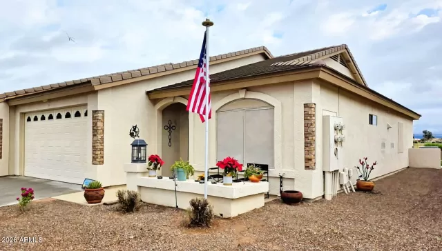 MLS: 6965763 Condo For Sale