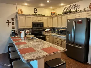 Photo #5: 6965763 Listing 