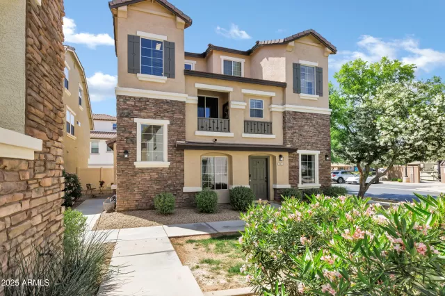 MLS: 6965801 Condo For Sale