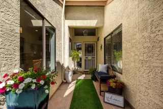 Photo #5: 6965898 Listing 