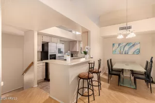 Photo #4: 6966078 Listing 