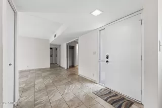 Photo #4: 6966080 Listing 