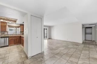 Photo #5: 6966080 Listing 