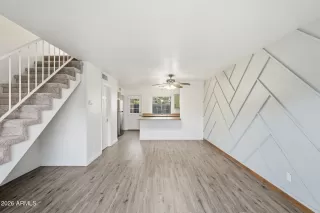 Photo #6: 6966083 Listing 