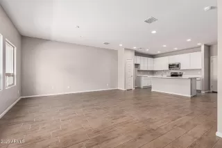 Photo #4: 6966171 Listing 