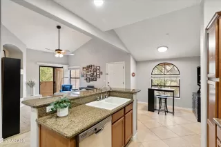 Photo #6: 6966197 Listing