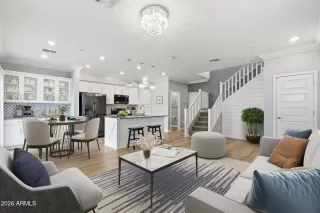 Photo #6: 6966308 Listing 