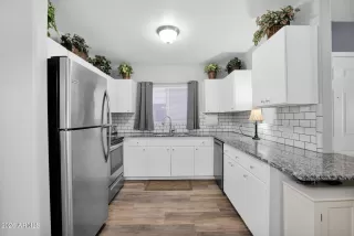 Photo #5: 6966365 Listing