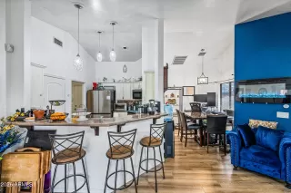 Photo #2: 6966435 Listing