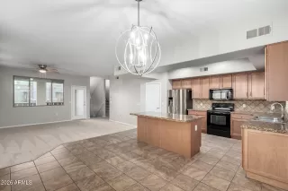 Photo #4: 6966549 Listing