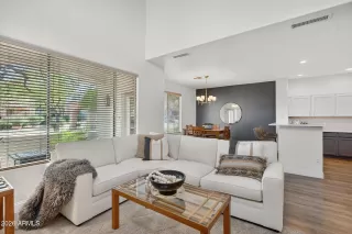 Photo #2: 6966839 Listing 