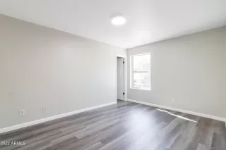 Photo #6: 6966898 Listing 