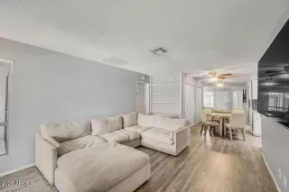 Photo #5: 6966927 Listing 