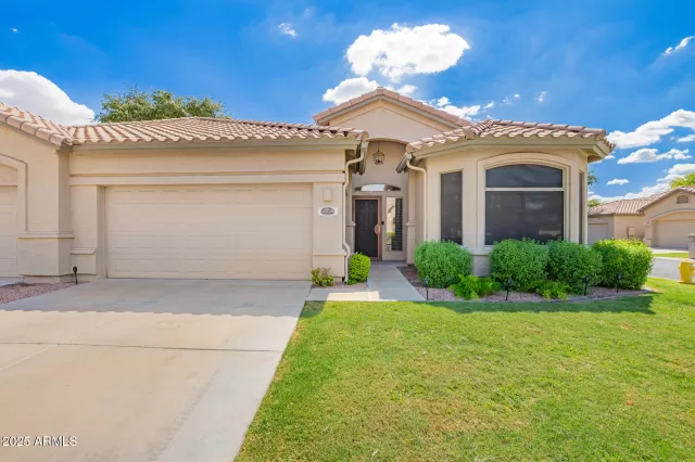 MLS: 6967167 Condo For Sale