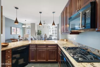 Photo #2: 6967321 Listing 