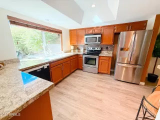 Photo #2: 6967401 Listing 