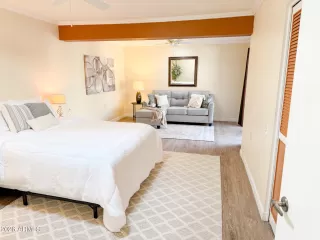 Photo #3: 6967401 Listing 