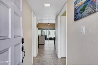 Photo #4: 6967750 Listing 