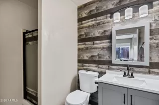 Photo #6: 6967750 Listing 