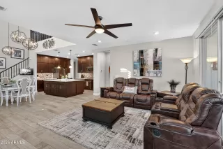 Photo #5: 6967992 Listing 