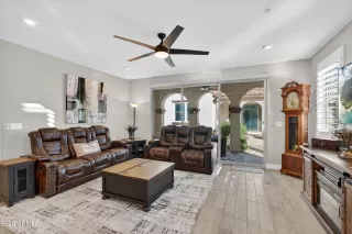 Photo #6: 6967992 Listing 