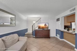 Photo #2: 6968151 Listing 