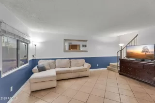 Photo #3: 6968151 Listing 