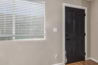 Photo #5: 6968175 Listing 