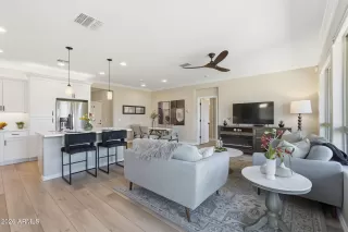 Photo #6: 6968190 Listing 