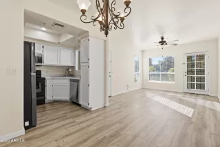 Photo #6: 6968230 Listing 