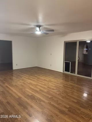 Photo #5: 6968341 Listing 