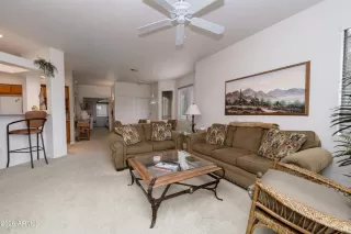 Photo #6: 6968432 Listing 