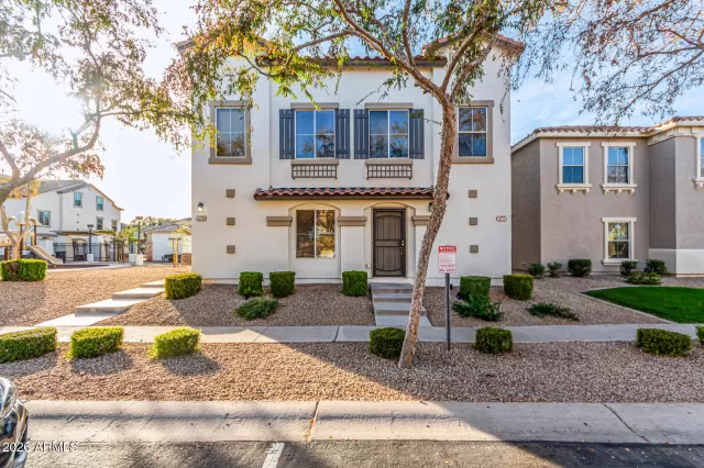 MLS: 6968535 Condo For Sale