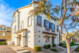 Photo #5: 6968535 Listing 