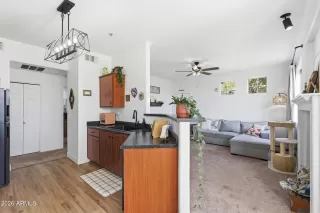 Photo #6: 6968556 Listing 