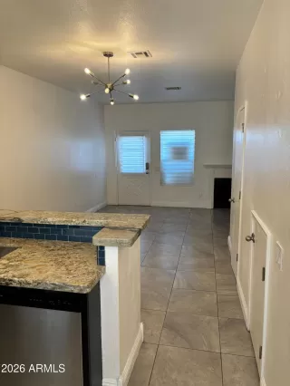 Photo #4: 6968614 Listing 