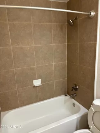 Photo #6: 6968614 Listing 