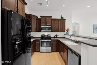 Photo #2: 6968699 Listing 