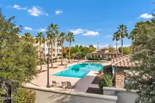 Photo #5: 6968717 Listing 