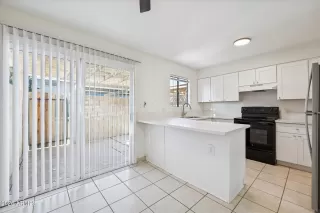 Photo #5: 6968968 Listing 