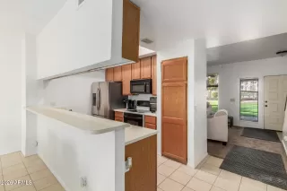 Photo #5: 6968986 Listing 