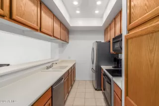 Photo #6: 6968986 Listing 