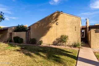 More Details about MLS # 6969140 : 915 S HACIENDA DRIVE