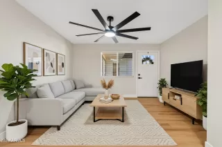 Photo #5: 6969281 Listing 