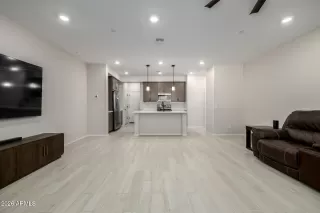 Photo #4: 6969410 Listing 