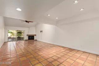 Photo #5: 6969429 Listing