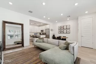 Photo #2: 6969613 Listing 