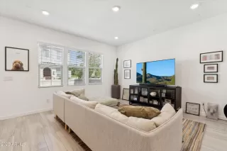 Photo #3: 6969613 Listing 